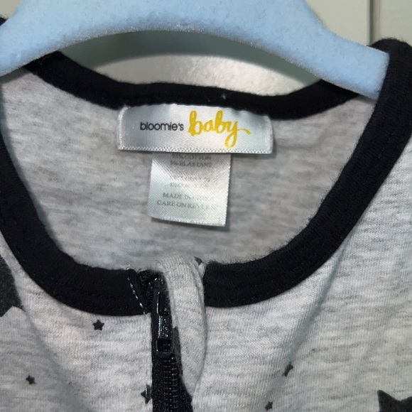Bloomie’s Baby Star Pajama. Size 9 months. - Picture 2 of 4